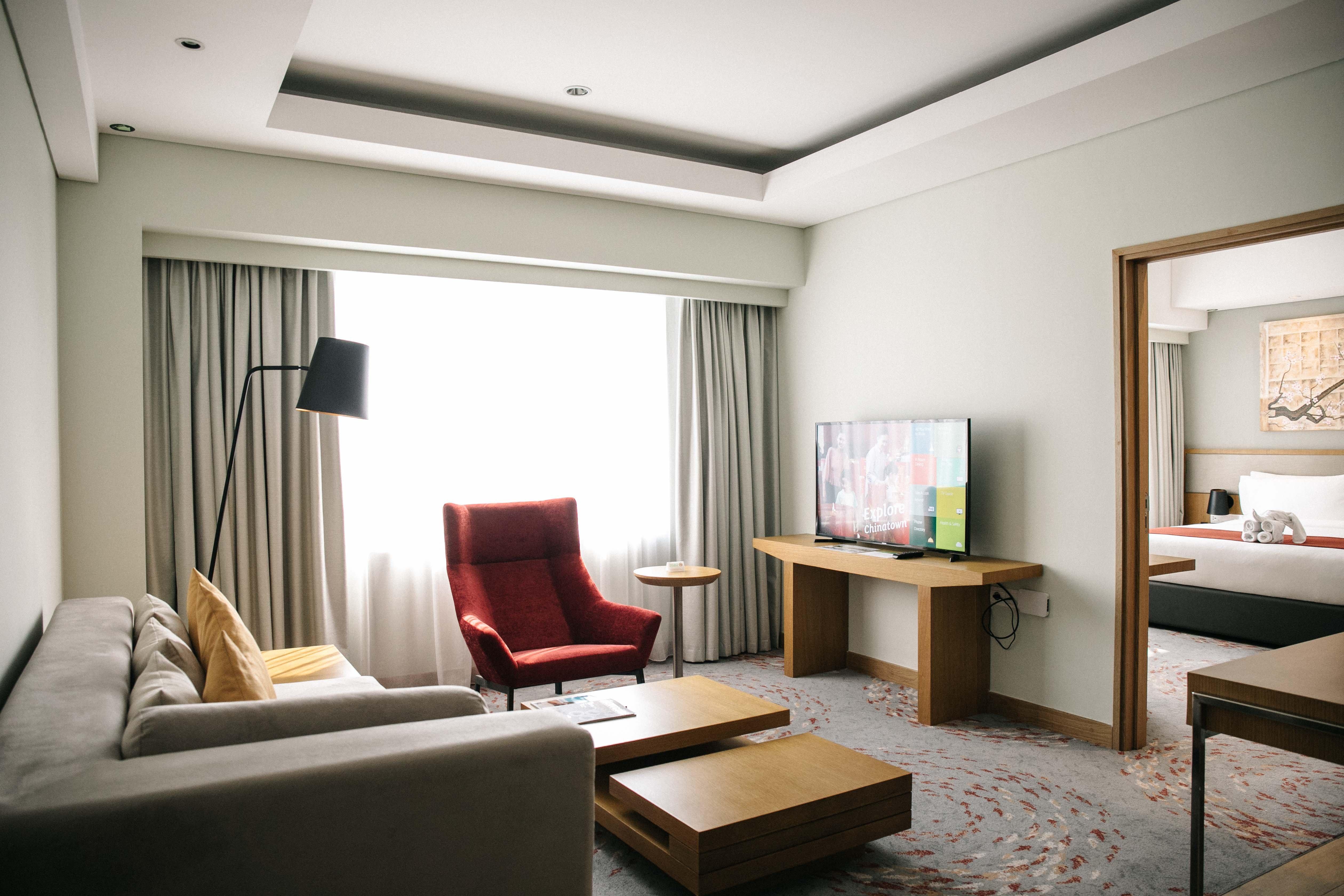 Holiday Inn & Suites Jakarta Gajah Mada By Ihg Екстериор снимка