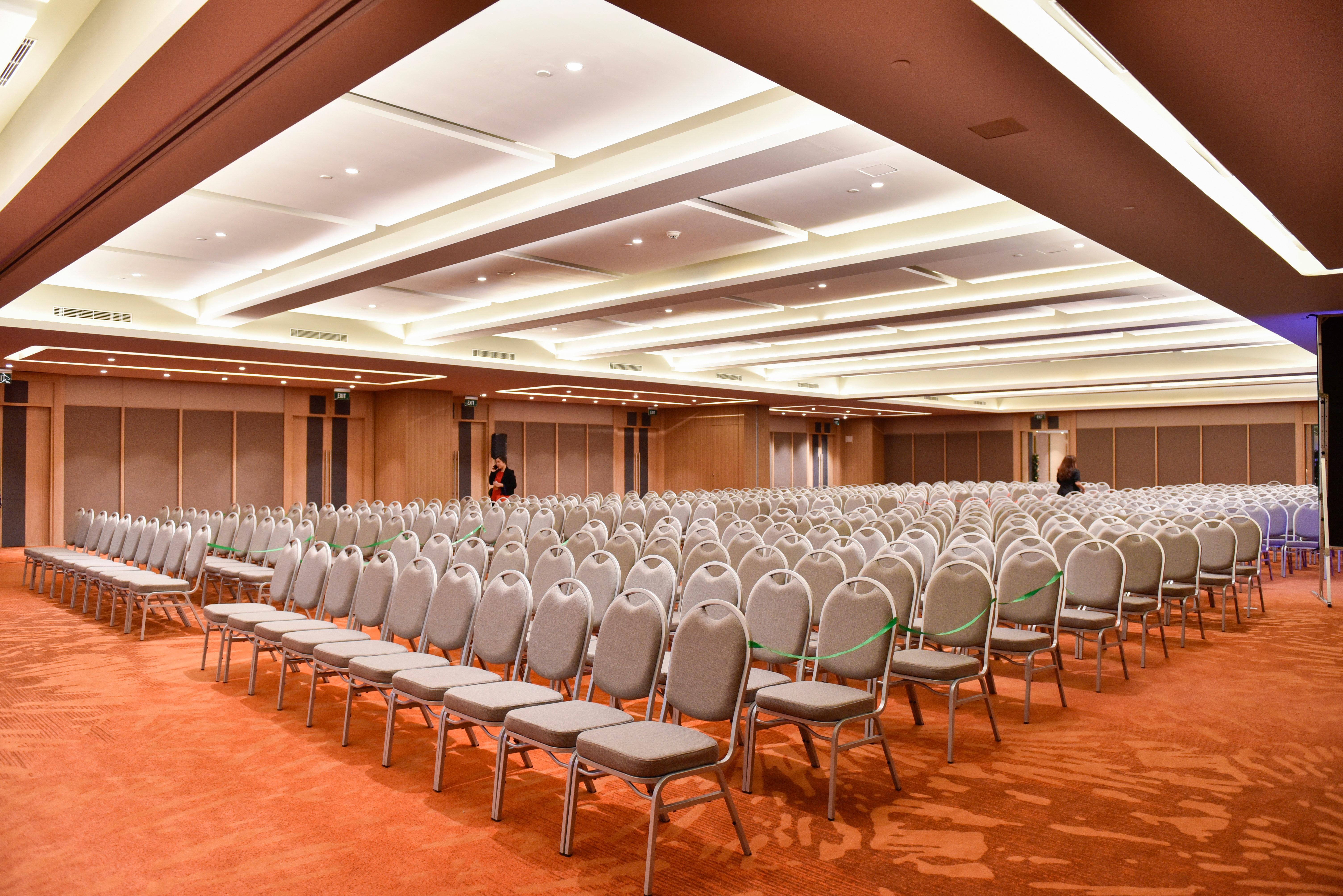 Holiday Inn & Suites Jakarta Gajah Mada By Ihg Екстериор снимка
