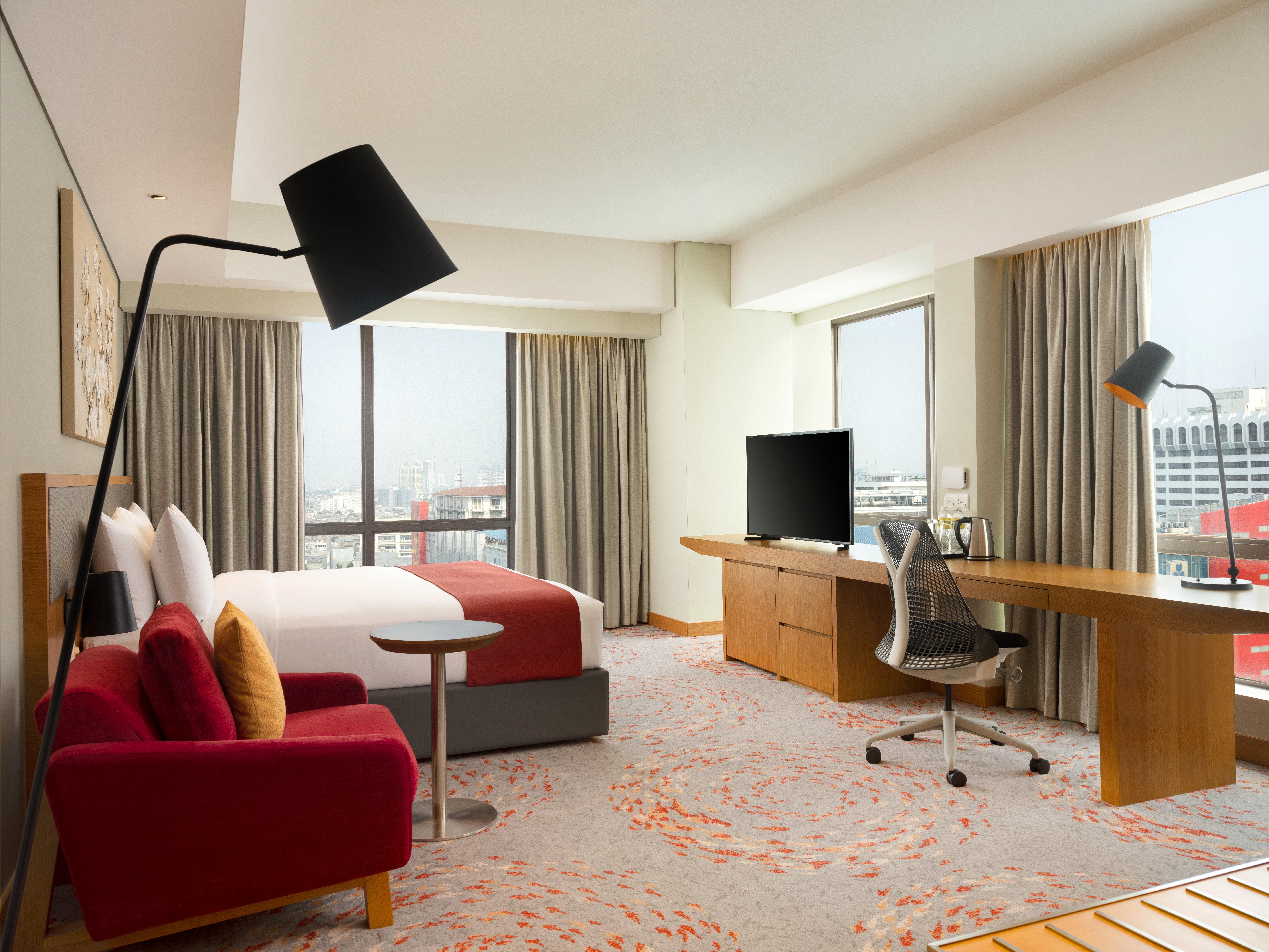 Holiday Inn & Suites Jakarta Gajah Mada By Ihg Екстериор снимка